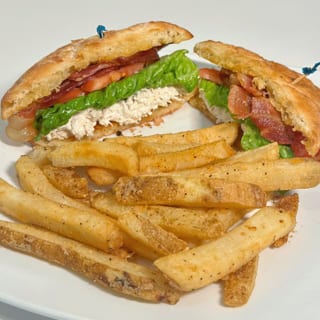 CHICKEN SALAD CLUB