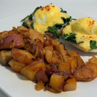 EGGS BENEDICT FLORENTINE