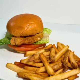 CRISPY CHICKEN SANDWICH